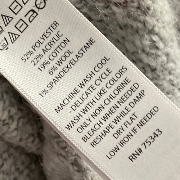 William Rast Women's Size Medium Fuzzy Chunky Oversized Cardigan Sweater Grey - Picture 6 of 8